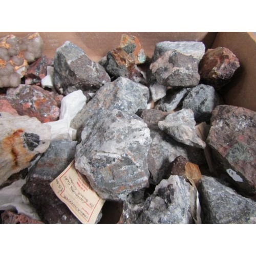 517 - MINERALS, 2 boxes of various minerals; varlamoffite, etc