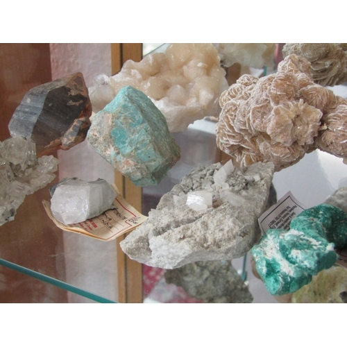 532 - UNCUT MINERALS, collection of various uncut minerals including malachite