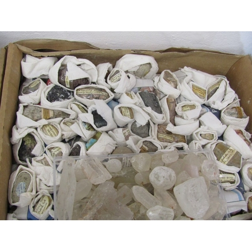 554 - POLISHED MINERAL SAMPLES, box of polished mineral samples, including serpentine, together with a box... 