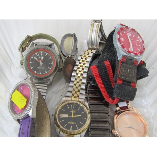 577 - WATCHES & LIGHTERS, collection of 10 gents wrist watches, also fashion lighters