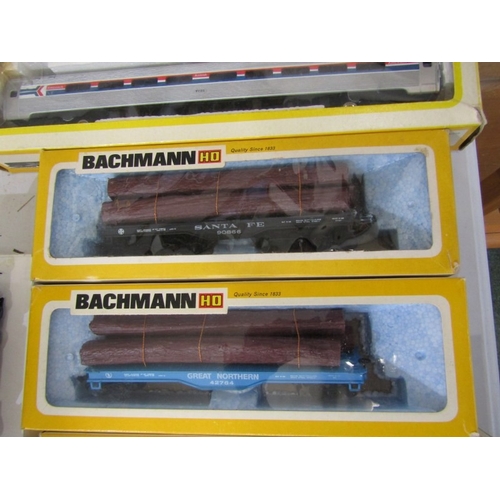 229 - BACHMANN HO SERIES, crane car and boom tender, 89 tri level car transporter with 15 autos, Bud and t... 