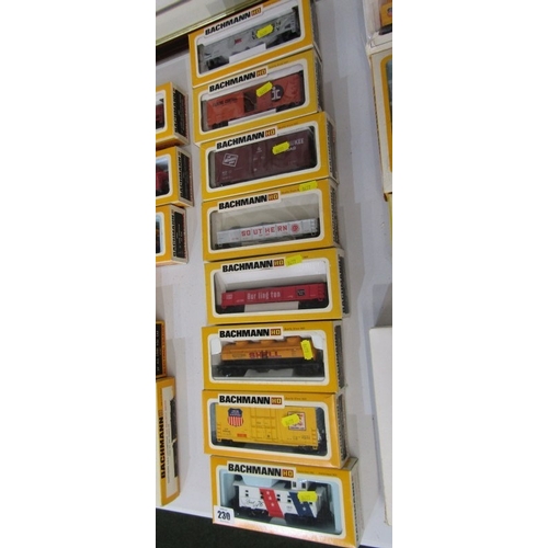 230 - BACHMANN HO SERIES, 8 boxed Bachmann models; steel caboose Seaboard Coastline, High cube box Union P... 