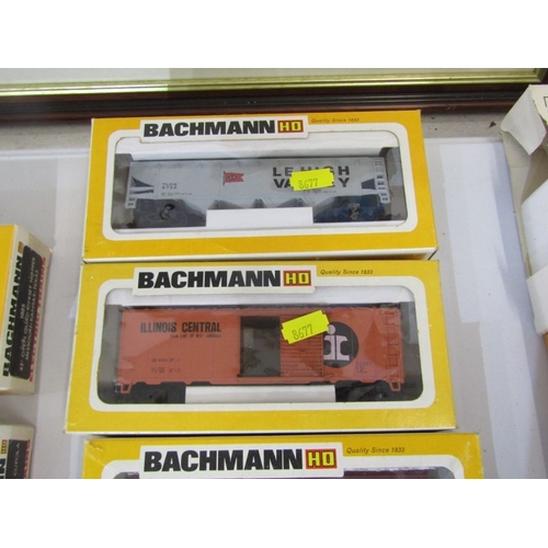 230 - BACHMANN HO SERIES, 8 boxed Bachmann models; steel caboose Seaboard Coastline, High cube box Union P... 