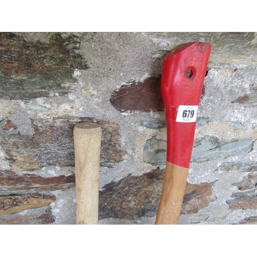 679 - TOOLS, sledge hammer and axe