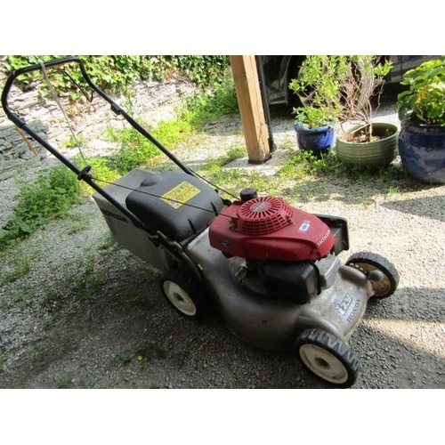 680 - PETROL LAWN MOWER, Honda Izy petrol lawn mower