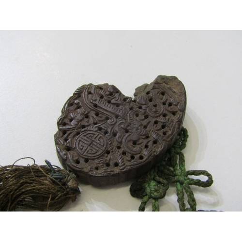 747 - VINTAGE PACKAGING, a Savon Nirvana decorative soap box, together with a toleware bird decorated snuf... 