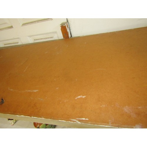 625 - FRED YATES, oil on door panel 'Panoramic Par Beach scene' (provenance acquired from the Par Inn), 54... 