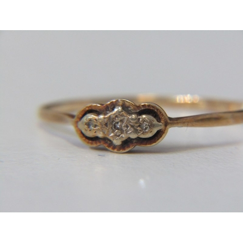 226 - DIAMOND RING, 9ct yellow gold set 3 diamonds, size U