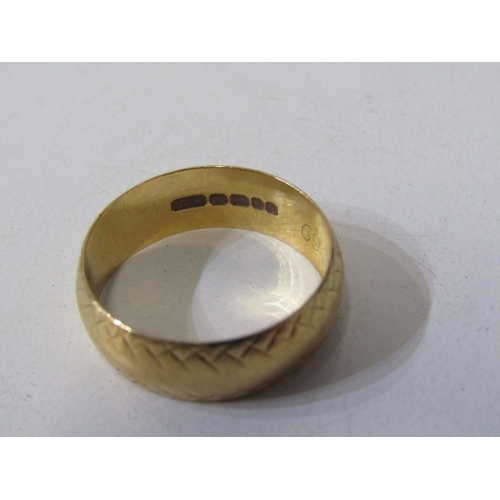 74 - 18ct GOLD BAND RING, 18ct yellow gold band ring with engraved decoration, size O, 4.5 grams