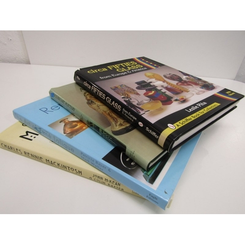 61 - ANTIQUE REFERENCE BOOKS, 4 antique reference books, 50s glass, by Schiffer, 