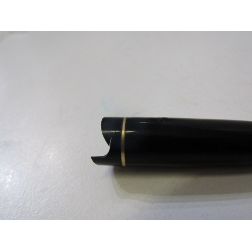 95 - GOLD NIBBED FOUNTAIN PENS, a Blackbird black cased  14ct gold nibbed fountain pen, also, a Wahl Ever... 