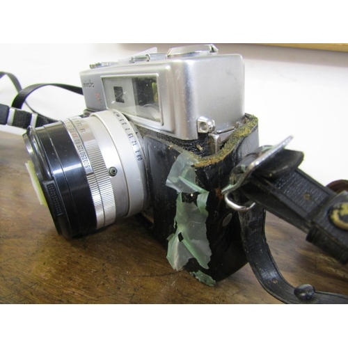 58 - PHOTOGRAPHY - OLYMPUS OM-1 CAMERA, a vintage Olympus OM-1 film camera with a 35mm single lens reflex... 