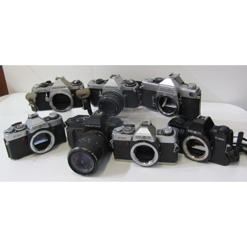 14 - PHOTOGRAPHY, Pentax P30N with zoom lense, 2 x XG-1 Minolta camera (a/f), Minolta X-300s camera, Mino... 