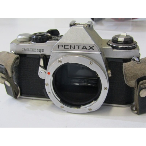 14 - PHOTOGRAPHY, Pentax P30N with zoom lense, 2 x XG-1 Minolta camera (a/f), Minolta X-300s camera, Mino... 