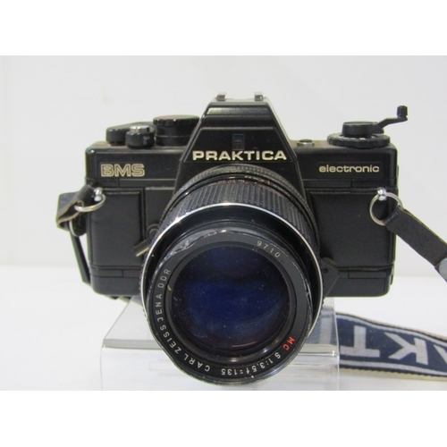 16 - PHOTOGRAPHY, various vintage cameras;  cased Yashica TL Electro X with accessories, Praktica BMS ele... 