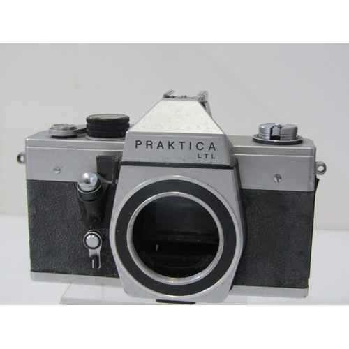 16 - PHOTOGRAPHY, various vintage cameras;  cased Yashica TL Electro X with accessories, Praktica BMS ele... 