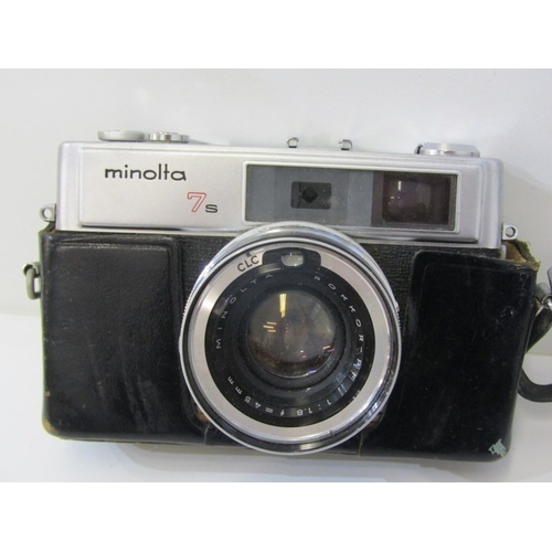 58 - PHOTOGRAPHY - OLYMPUS OM-1 CAMERA, a vintage Olympus OM-1 film camera with a 35mm single lens reflex... 