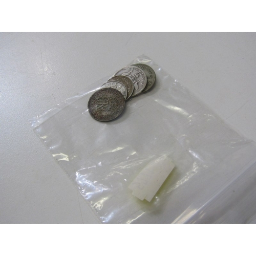 53 - A tub of World coins including a 1971 New Zealand Dollar to cent proof 7-coin set together with a bo... 