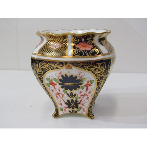 28 - ROYAL CROWN DERBY, a Royal Crown Derby vase in the Old Imari 1128 pattern, 11.5cm height, together w... 