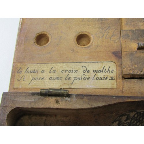 60 - ANTIQUE FRENCH COINWEIGHT SET, an interesting part set of French brass weights for weighing various ... 