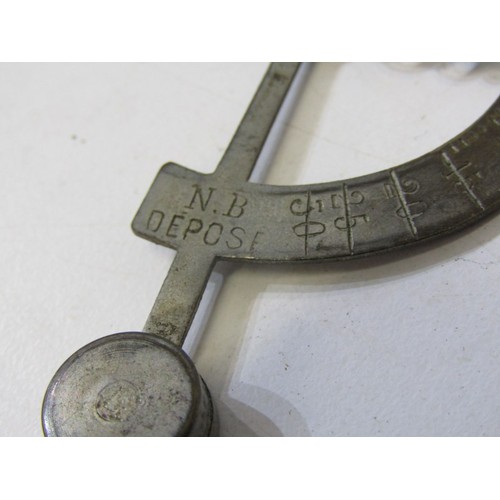 60 - ANTIQUE FRENCH COINWEIGHT SET, an interesting part set of French brass weights for weighing various ... 
