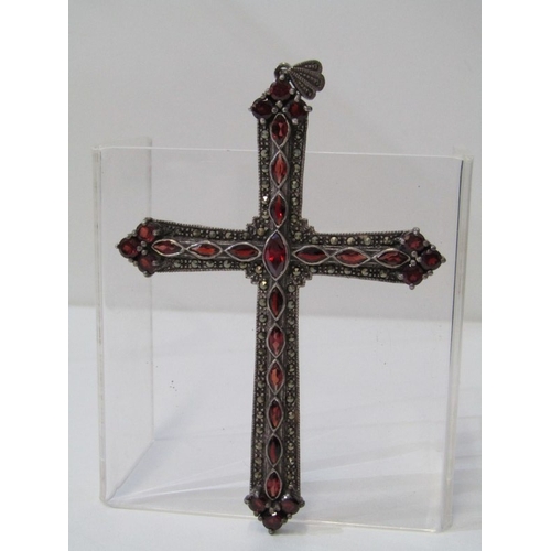 5 - SILVER STONE SET JEWELLERY, large silver 12cm cross, set red stones, together with 16