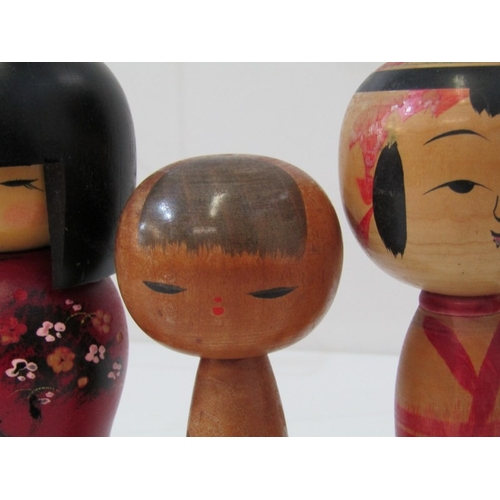 5 - KOKESHI WOODEN DOLLS, collection of 5 assorted Kokeshi doll figures, tallest 30cm, another in red fa... 