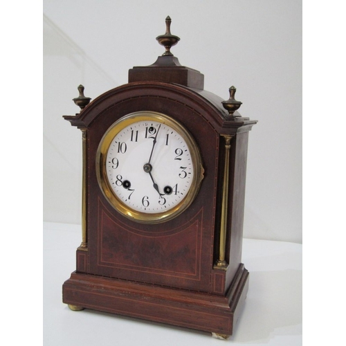7 - EDWARDIAN MANTEL CLOCK, an Edwardian inlaid mahogany mantel clock, the front with 2 thin brass colum... 