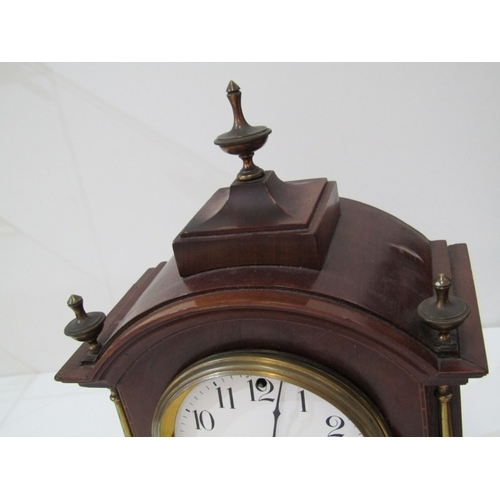 7 - EDWARDIAN MANTEL CLOCK, an Edwardian inlaid mahogany mantel clock, the front with 2 thin brass colum... 