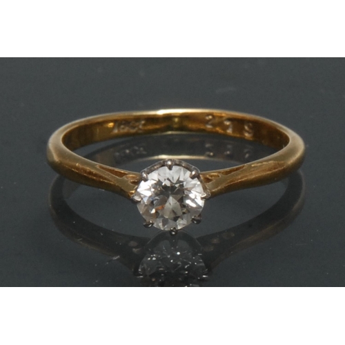 1132 - A diamond solitaire ring, round brilliant cut diamond approx 0.50ct, platinum eight point crown claw... 