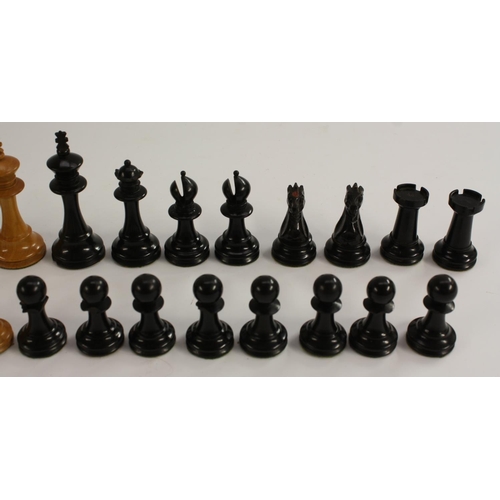 3098 - A boxwood and ebony Staunton pattern chess set, the pieces marked for King's side, the kings 7.5cm h... 