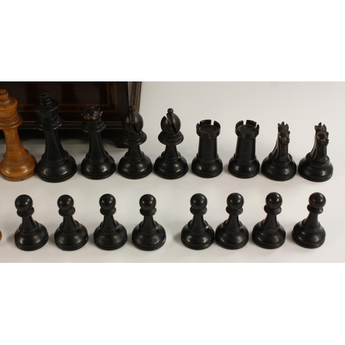 3250 - A Staunton variant pattern boxwood and ebonised weighted tournament size chess set, possibly by The ... 