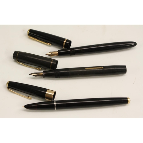 3406 - Pens - a Parker Junior fountain pen, 14ct gold nin, screw-fitting cover, 13.5cm long; others (3)