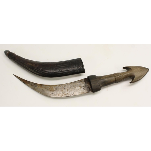 3481 - A Middle Eastern dagger, of kindjahl form, 16cm curved blade, horn handle with axehead pommel and sp... 