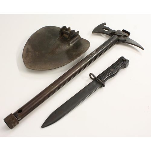 3500 - A Yugoslavian M1956 knife bayonet, for the 9mm sub machine gun, 17.5cm pointed double-edged blade, t... 