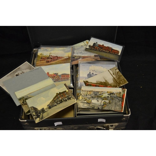 386 - Postcards - early 20th century and later examples including Yorkshire destinations including Harroga... 