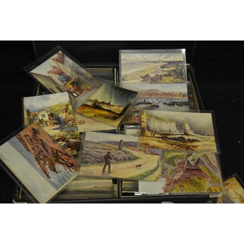 386 - Postcards - early 20th century and later examples including Yorkshire destinations including Harroga... 