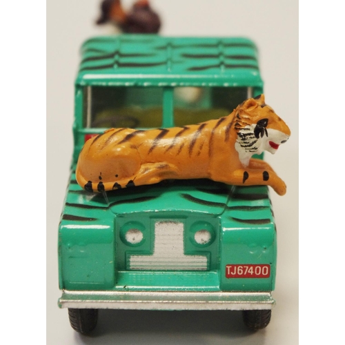 112 - Corgi GS7 ''Daktari'' Gift Set comprising of Land Rover (109wb) - green with black stripes, lemon in... 