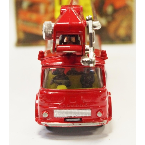 117 - Corgi 1127 Bedford Simon Snorkel Fire Engine - red, silver platforms, yellow plastic basket and inte... 