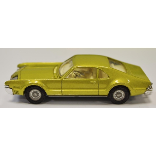 118 - Corgi 276 Oldsmobile Toronado - lime body, cream interior, chrome trim, grey plastic tow hook, Golde... 