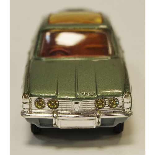 122 - Corgi 275 Rover 2000 TC - green body, brown interior, amber roof panel, chrome trim, Golden Jacks ta... 