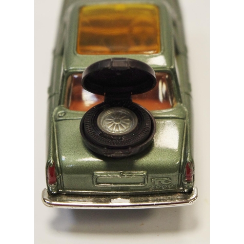 122 - Corgi 275 Rover 2000 TC - green body, brown interior, amber roof panel, chrome trim, Golden Jacks ta... 