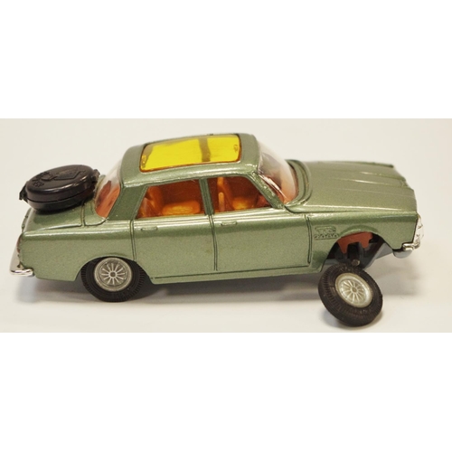 122 - Corgi 275 Rover 2000 TC - green body, brown interior, amber roof panel, chrome trim, Golden Jacks ta... 