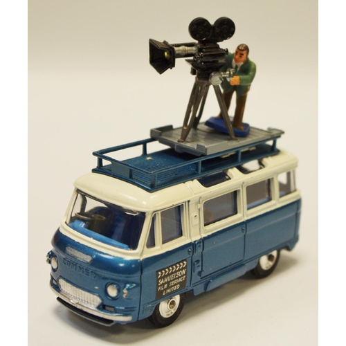 123 - Corgi 479 Commer Mobile Camera Van ''Samuelson Film Service Limited'' - blue, white, spun hubs, silv... 