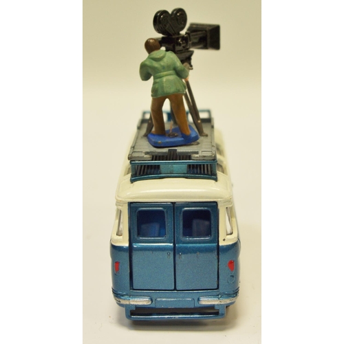 123 - Corgi 479 Commer Mobile Camera Van ''Samuelson Film Service Limited'' - blue, white, spun hubs, silv... 