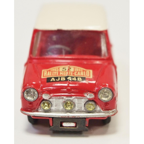 132 - Corgi 321 BMC Mini Cooper S ''Rallye Monte Carlo'' - red including interior, white roof, spun hubs, ... 