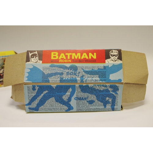 136 - Corgi 267 ''Batman'' - Batmobile (1st issue) - black body, blue tinted windscreens, with ''Batman an... 