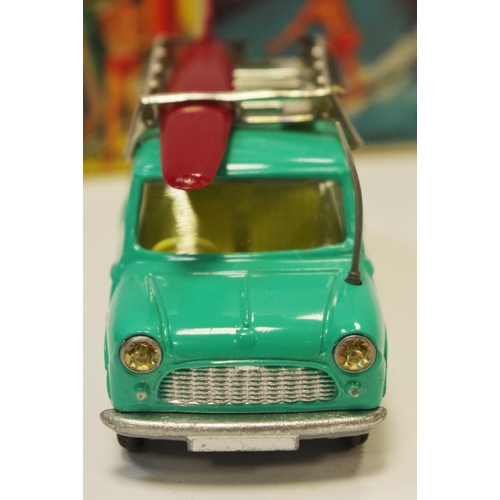 137 - Corgi 485 BMC Mini Countryman ''Surfing'' - turquoise body, yellow interior, silver trim, grey plast... 