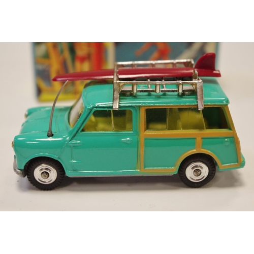 137 - Corgi 485 BMC Mini Countryman ''Surfing'' - turquoise body, yellow interior, silver trim, grey plast... 