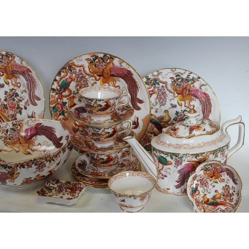 221 - Ceramics - a Royal Crown Derby Olde Avesbury tea service, six cups, saucers, side plates, large teap... 